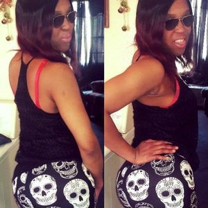 Meet your Posher, Tlovely